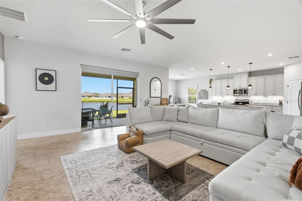 For Sale: $515,000 (4 beds, 3 baths, 2550 Square Feet)