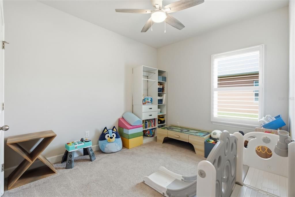 For Sale: $515,000 (4 beds, 3 baths, 2550 Square Feet)