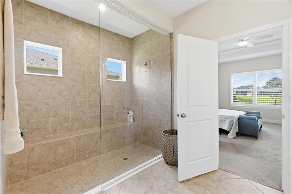 For Sale: $515,000 (4 beds, 3 baths, 2550 Square Feet)