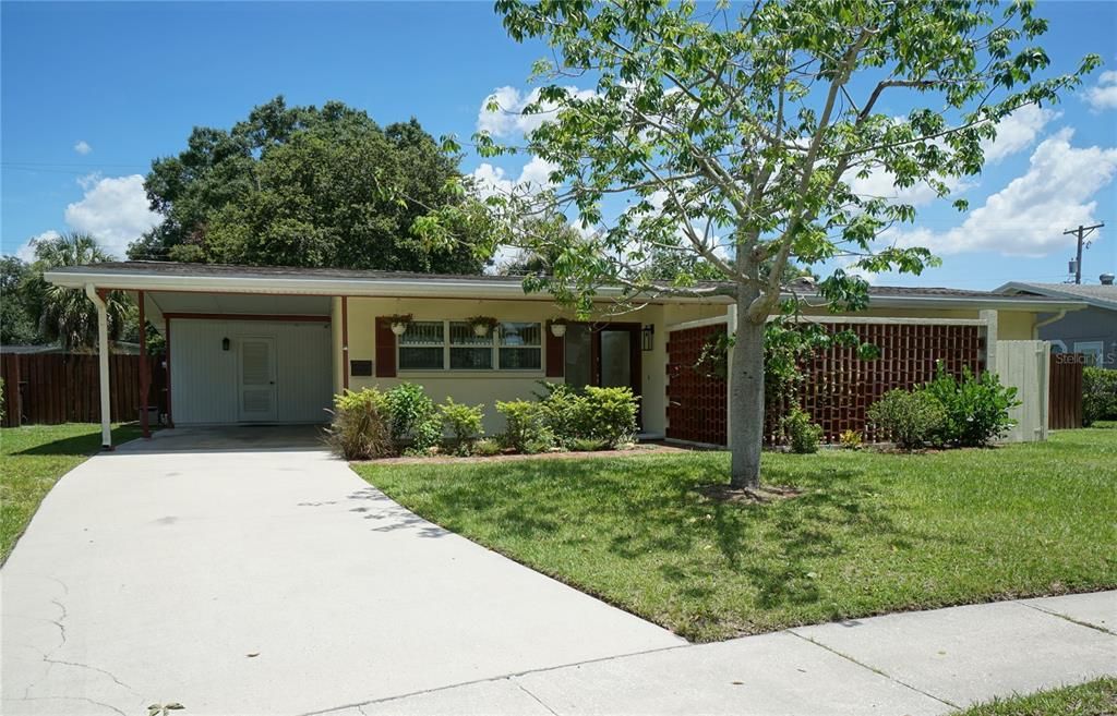 For Rent: $2,750 (3 beds, 2 baths, 1387 Square Feet)