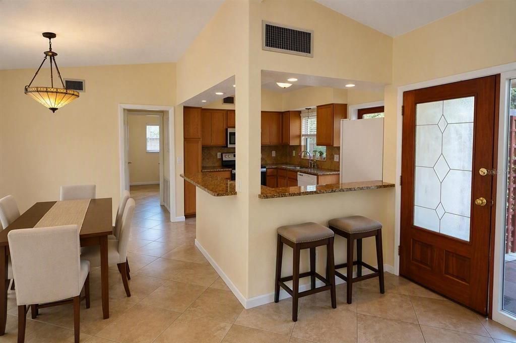 For Rent: $2,750 (3 beds, 2 baths, 1387 Square Feet)
