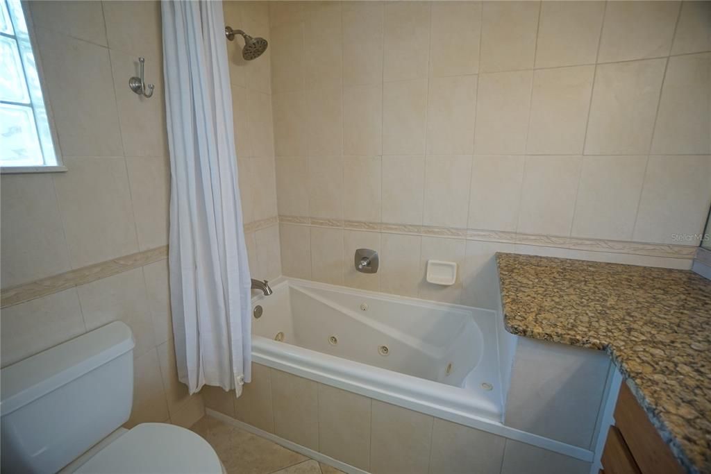 For Rent: $2,750 (3 beds, 2 baths, 1387 Square Feet)