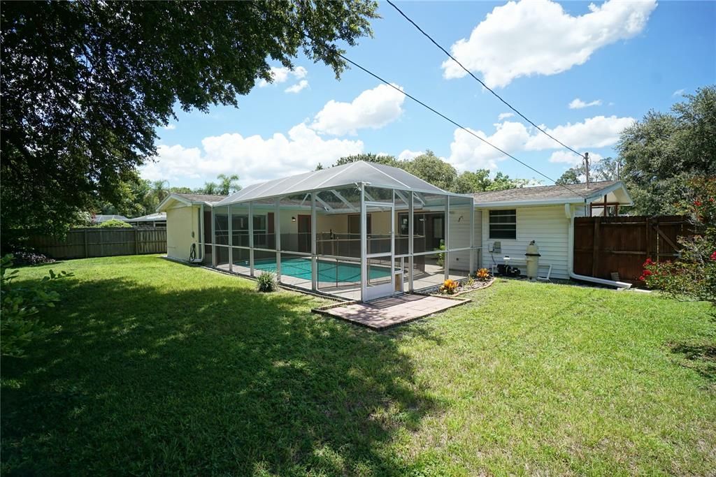 For Rent: $2,750 (3 beds, 2 baths, 1387 Square Feet)