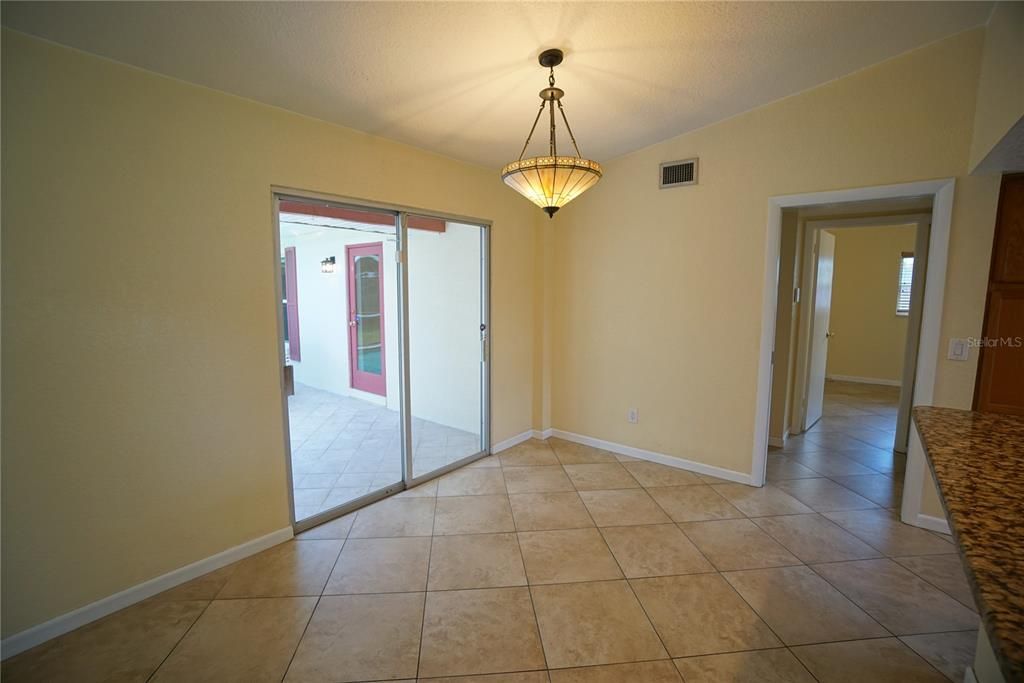 For Rent: $2,750 (3 beds, 2 baths, 1387 Square Feet)