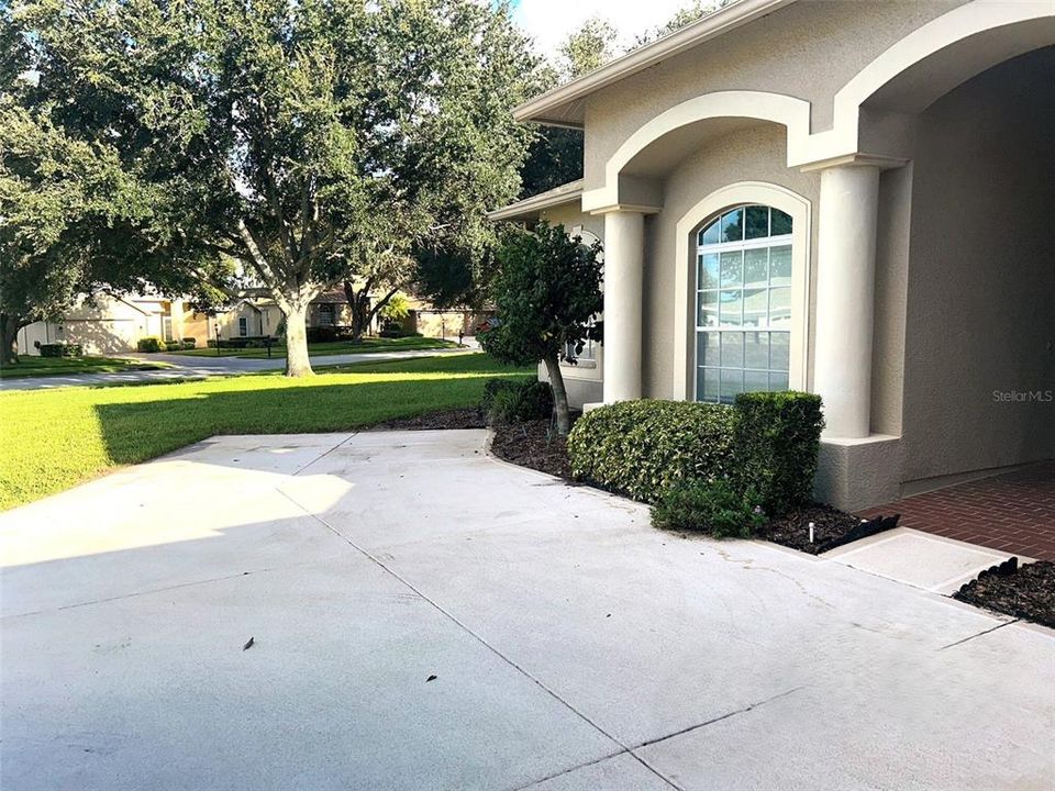 For Sale: $415,000 (3 beds, 2 baths, 2262 Square Feet)