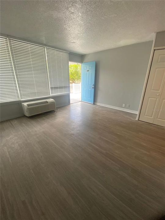 For Rent: $795 (0 beds, 1 baths, 500 Square Feet)