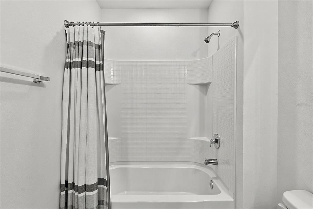 For Sale: $350,000 (3 beds, 2 baths, 1760 Square Feet)
