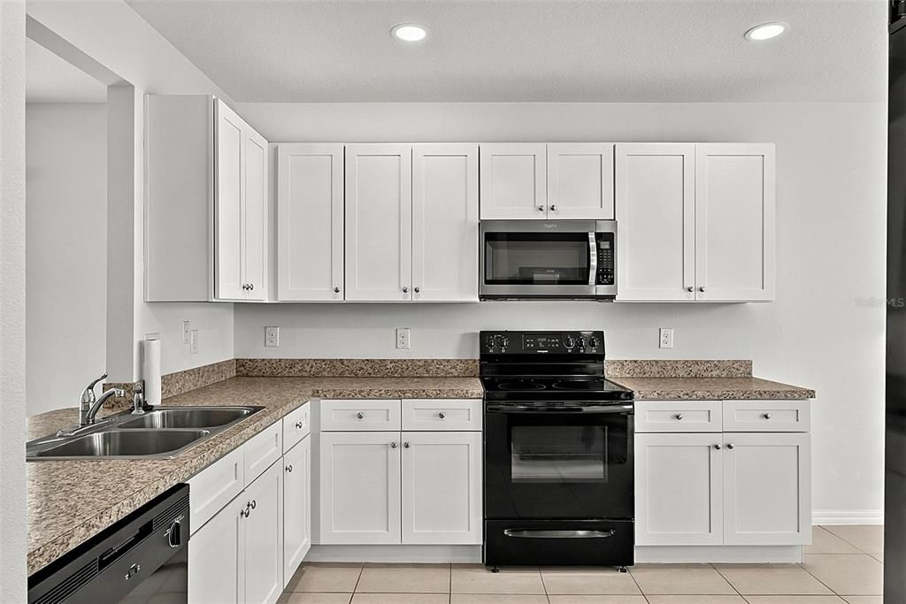 For Sale: $350,000 (3 beds, 2 baths, 1760 Square Feet)