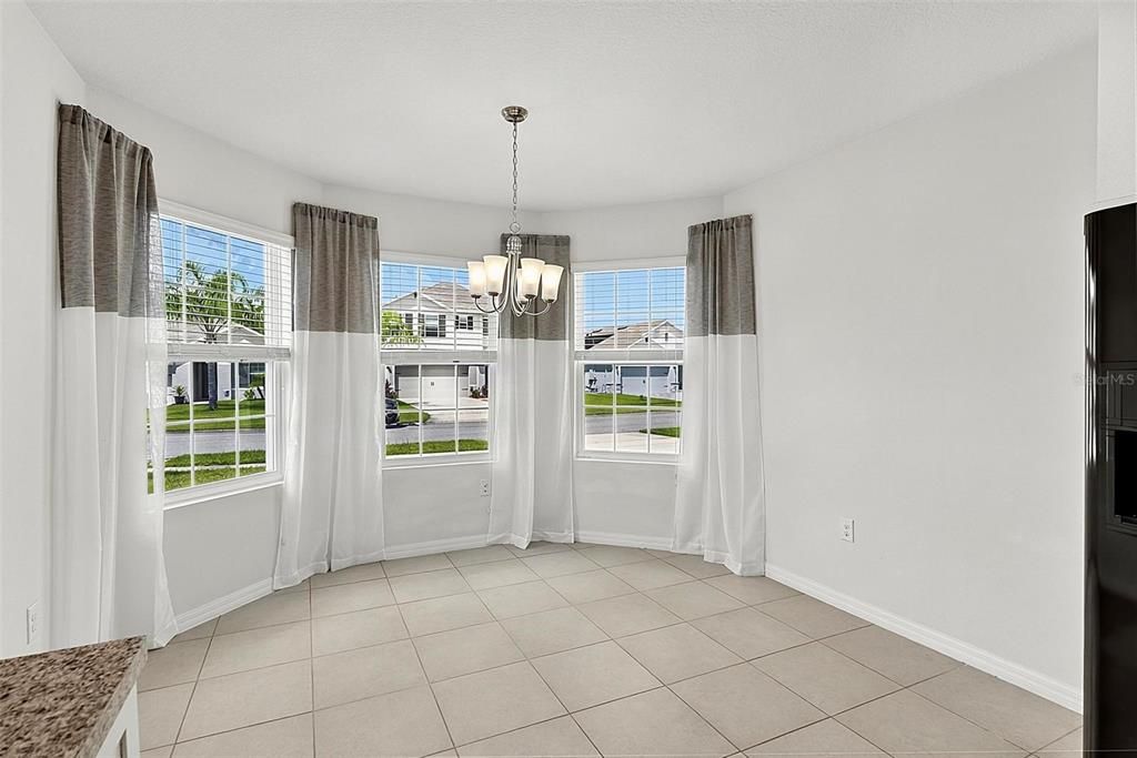 For Sale: $350,000 (3 beds, 2 baths, 1760 Square Feet)