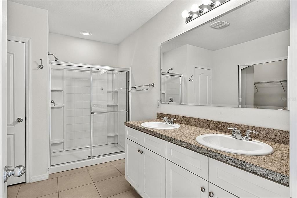 For Sale: $350,000 (3 beds, 2 baths, 1760 Square Feet)