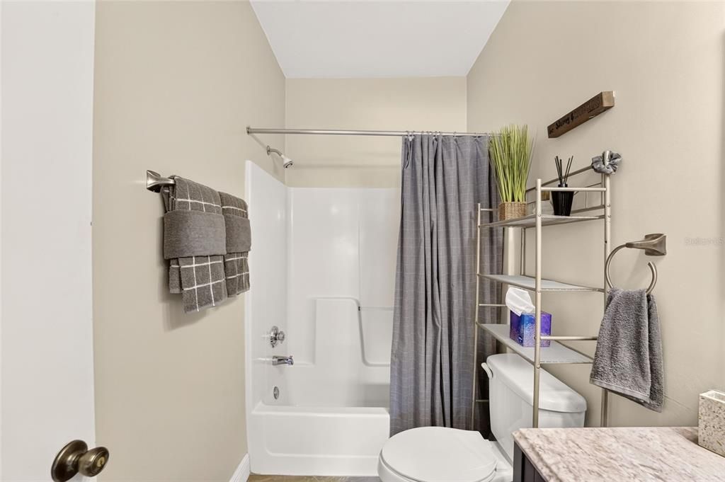 For Sale: $225,000 (2 beds, 2 baths, 1134 Square Feet)