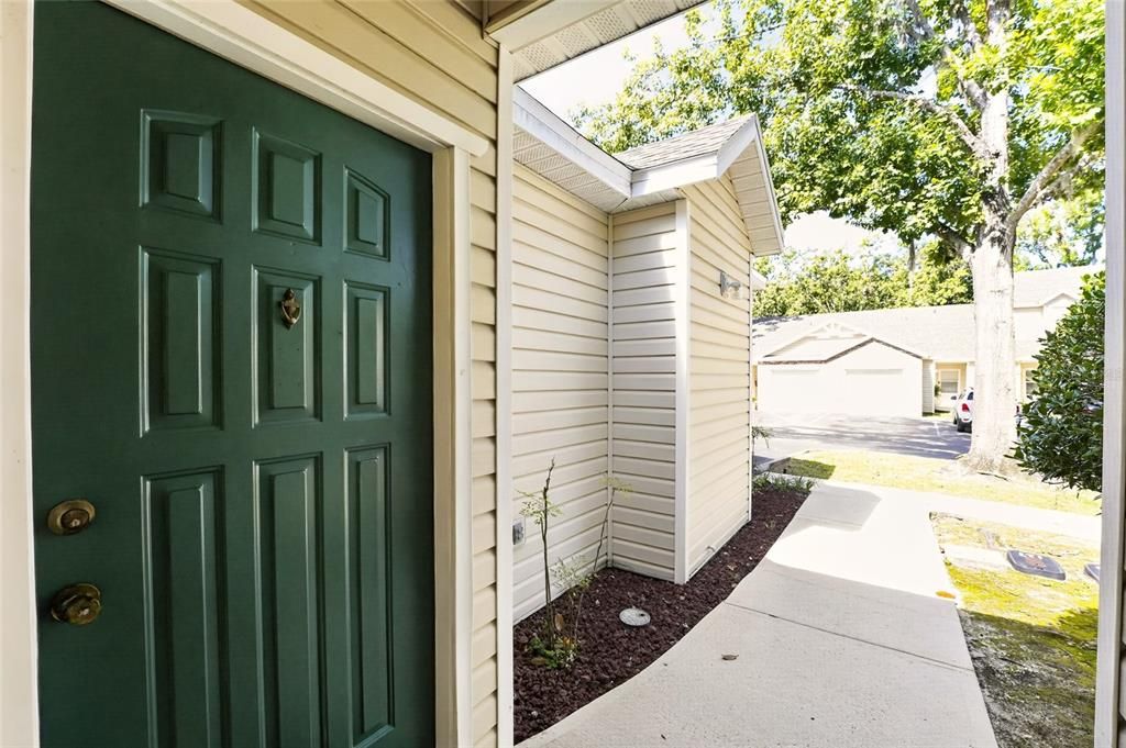 For Sale: $225,000 (2 beds, 2 baths, 1134 Square Feet)