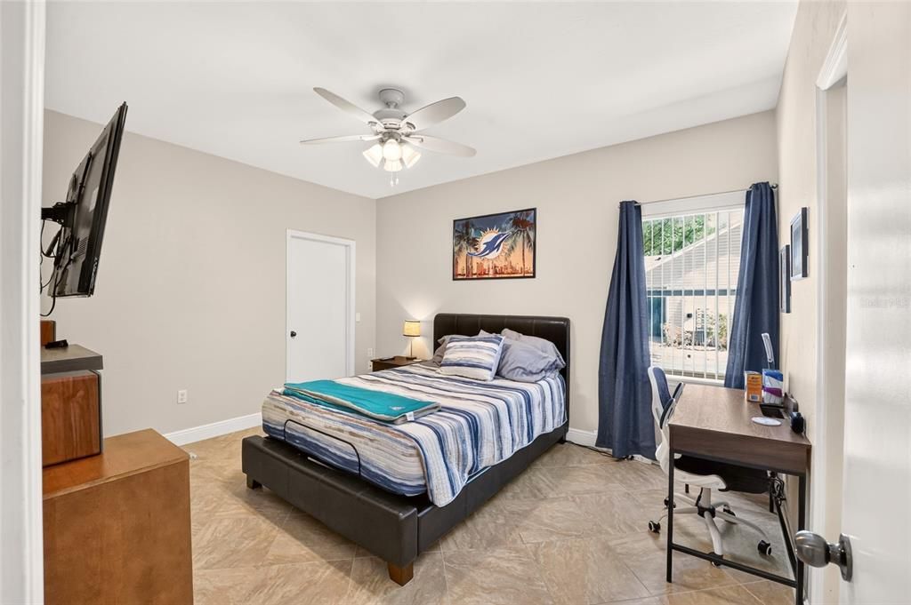 For Sale: $225,000 (2 beds, 2 baths, 1134 Square Feet)