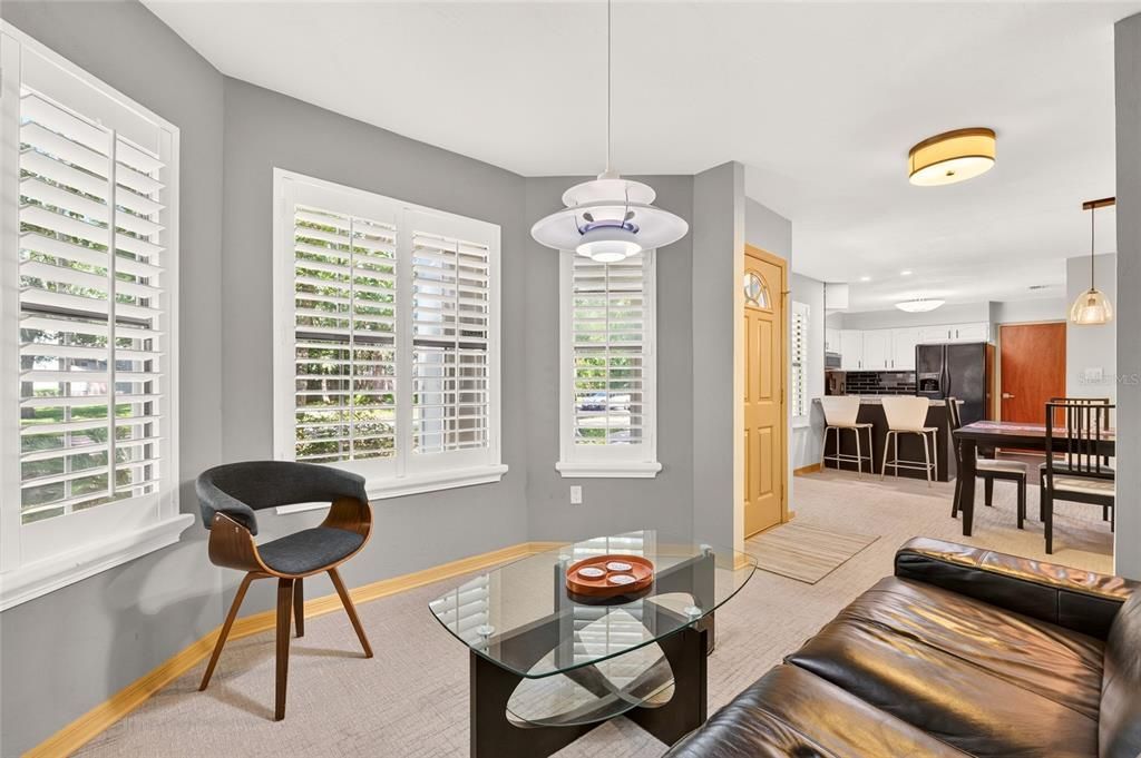 For Sale: $369,000 (3 beds, 2 baths, 1701 Square Feet)