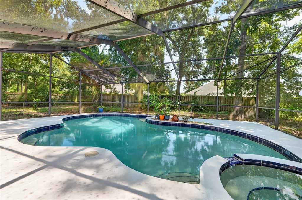 For Sale: $369,000 (3 beds, 2 baths, 1701 Square Feet)