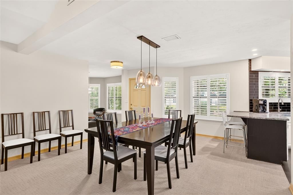 For Sale: $369,000 (3 beds, 2 baths, 1701 Square Feet)