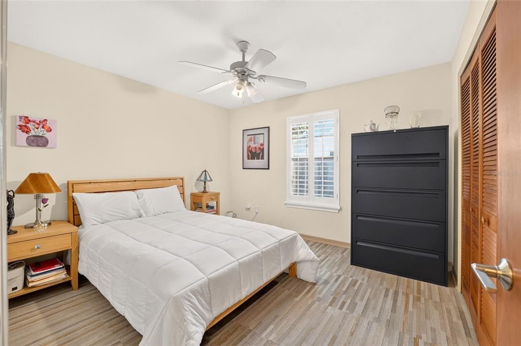 For Sale: $369,000 (3 beds, 2 baths, 1701 Square Feet)