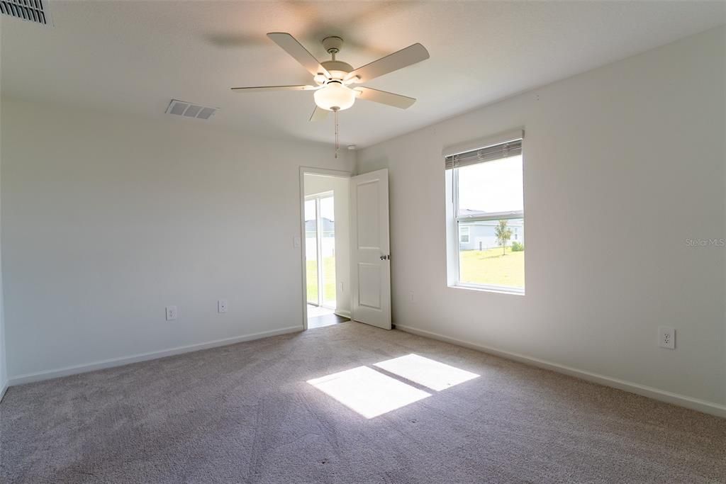 For Rent: $1,850 (3 beds, 2 baths, 1428 Square Feet)