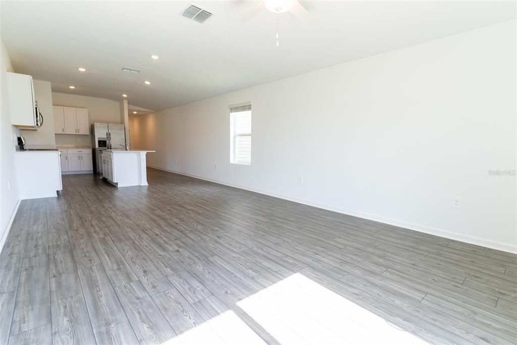 For Rent: $1,850 (3 beds, 2 baths, 1428 Square Feet)