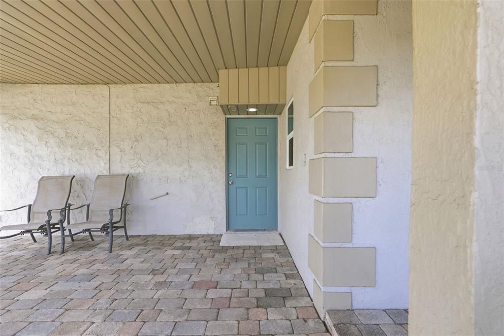 For Rent: $1,500 (1 beds, 1 baths, 878 Square Feet)