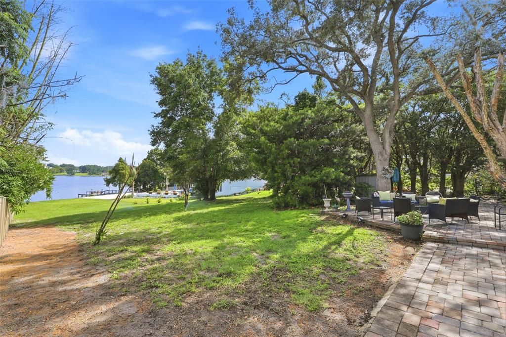 For Rent: $1,500 (1 beds, 1 baths, 878 Square Feet)