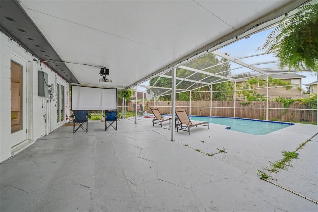 For Sale: $520,000 (4 beds, 2 baths, 1774 Square Feet)