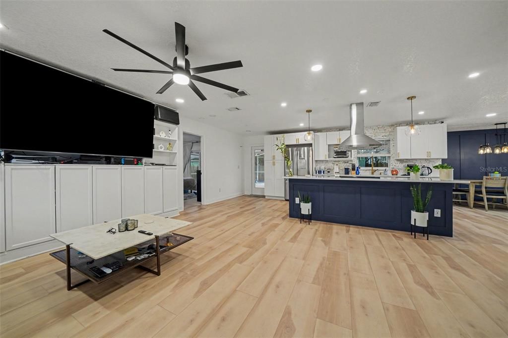 For Sale: $520,000 (4 beds, 2 baths, 1774 Square Feet)
