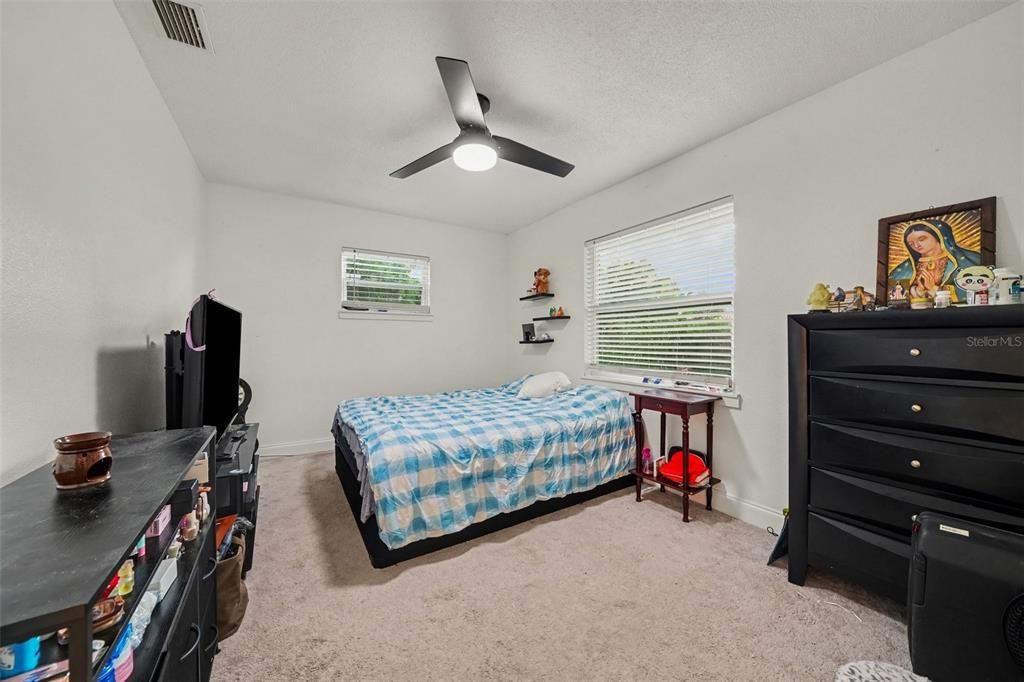 For Sale: $520,000 (4 beds, 2 baths, 1774 Square Feet)