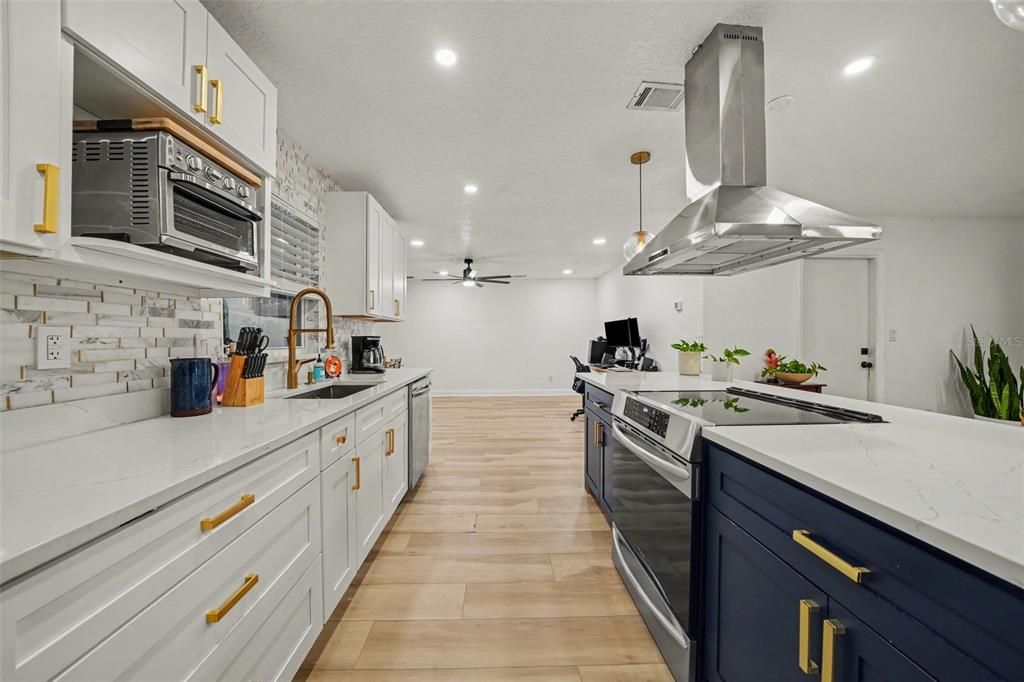 For Sale: $520,000 (4 beds, 2 baths, 1774 Square Feet)