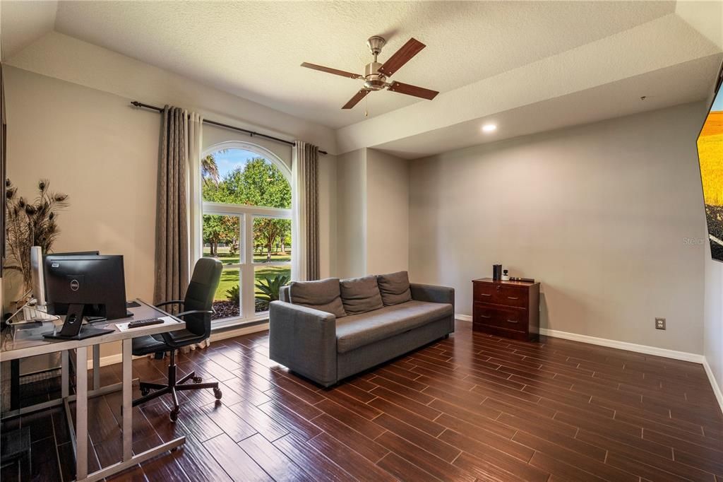 En Venta: $1,235,000 (4 camas, 2 baños, 2597 Pies cuadrados)