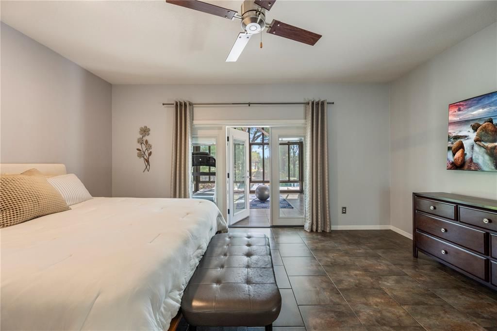 En Venta: $1,235,000 (4 camas, 2 baños, 2597 Pies cuadrados)