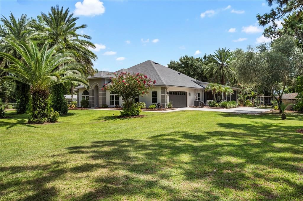 En Venta: $1,235,000 (4 camas, 2 baños, 2597 Pies cuadrados)