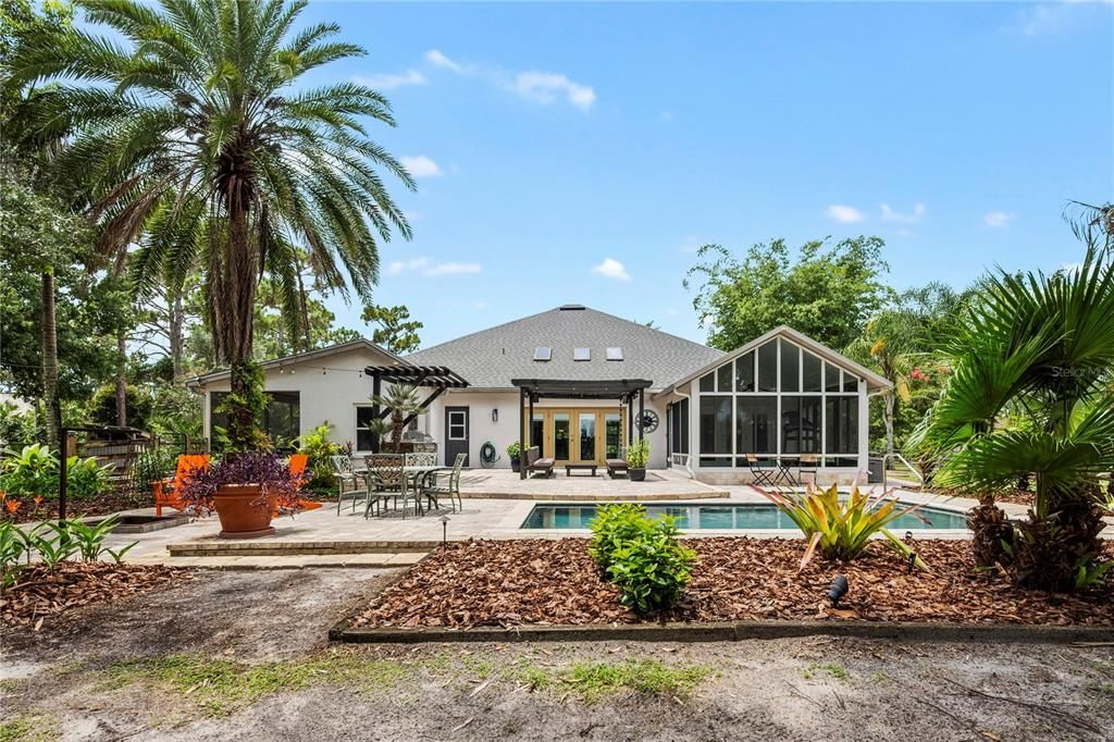 En Venta: $1,235,000 (4 camas, 2 baños, 2597 Pies cuadrados)