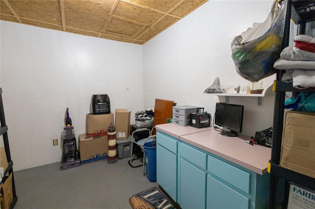 На продажу: $259,999 (2 спален, 2 ванн, 974 Квадратных фут)