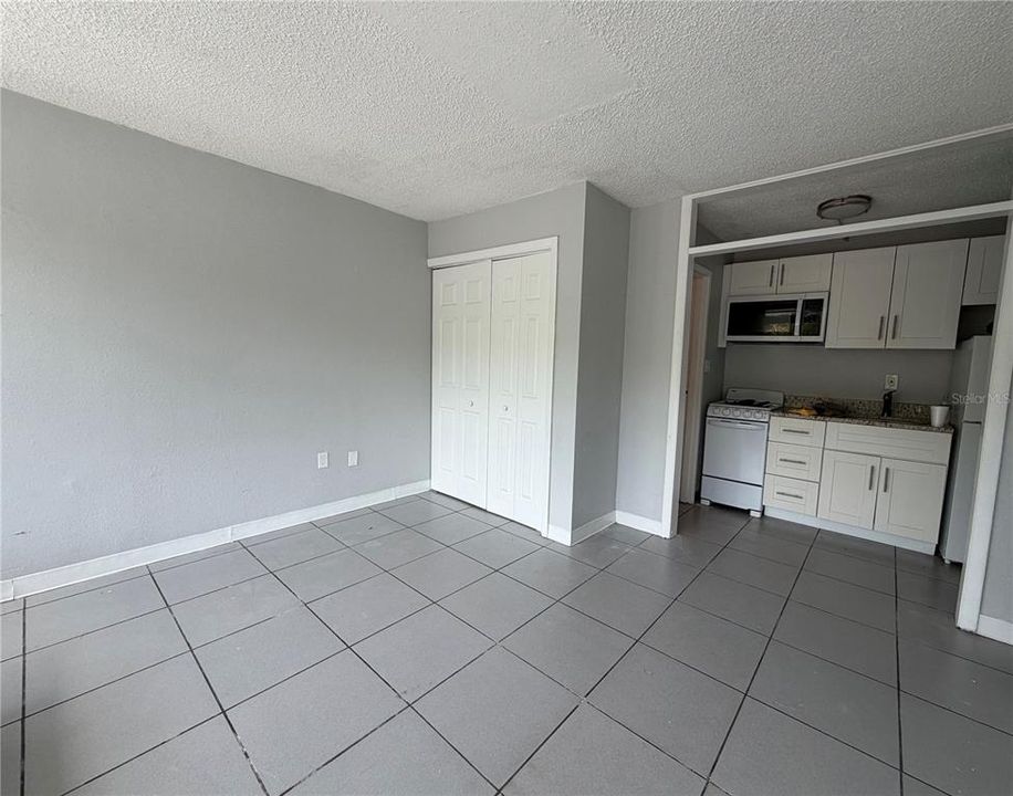 For Rent: $795 (0 beds, 1 baths, 500 Square Feet)