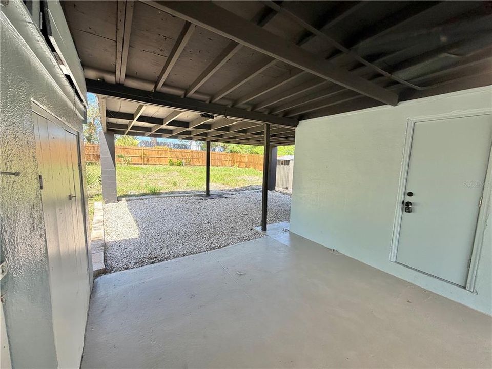 На продажу: $219,900 (2 спален, 1 ванн, 728 Квадратных фут)
