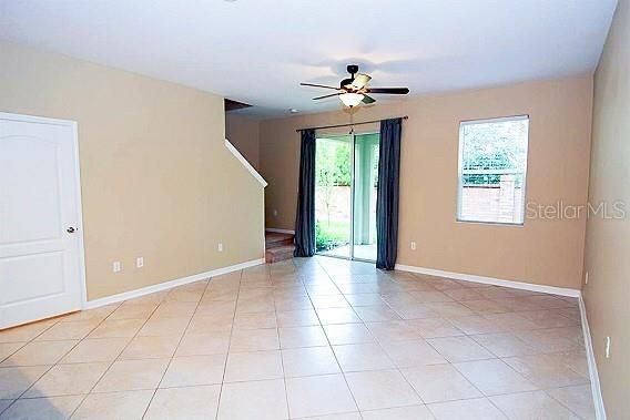 For Rent: $2,250 (3 beds, 2 baths, 1384 Square Feet)