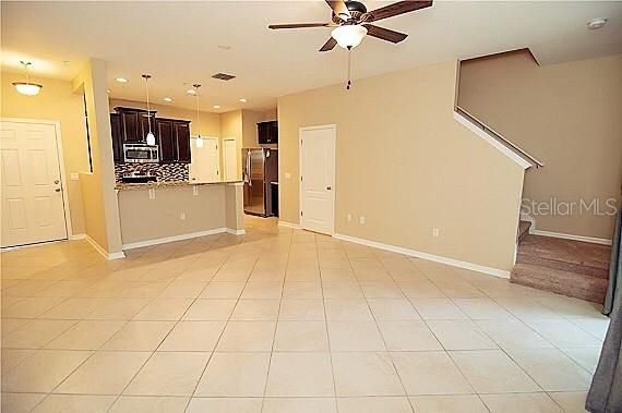 For Rent: $2,250 (3 beds, 2 baths, 1384 Square Feet)