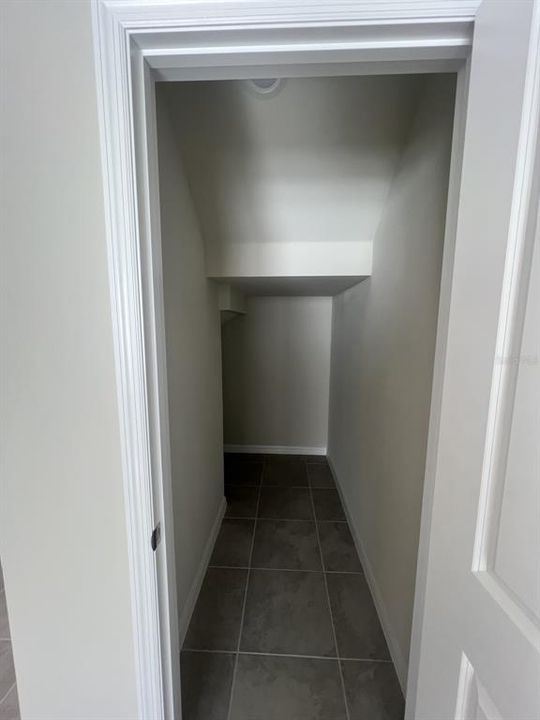 For Rent: $2,400 (3 beds, 2 baths, 1568 Square Feet)