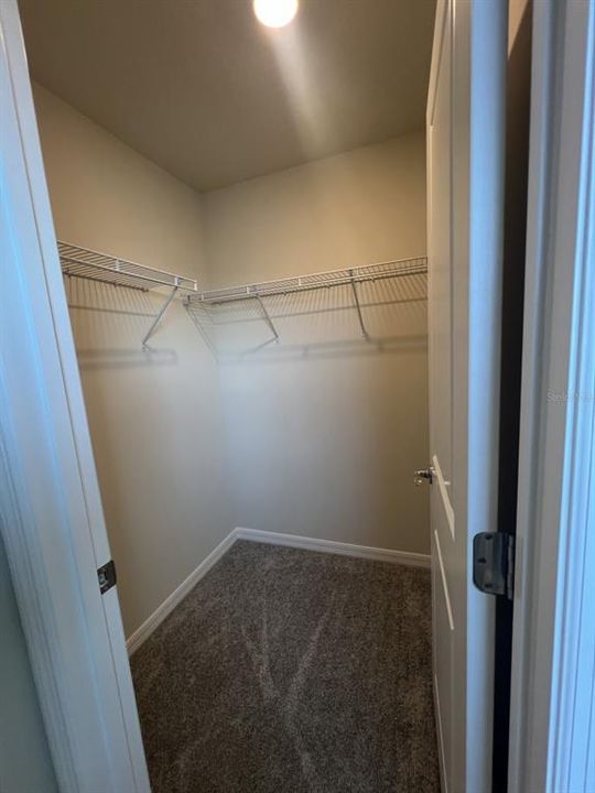 For Rent: $2,400 (3 beds, 2 baths, 1568 Square Feet)
