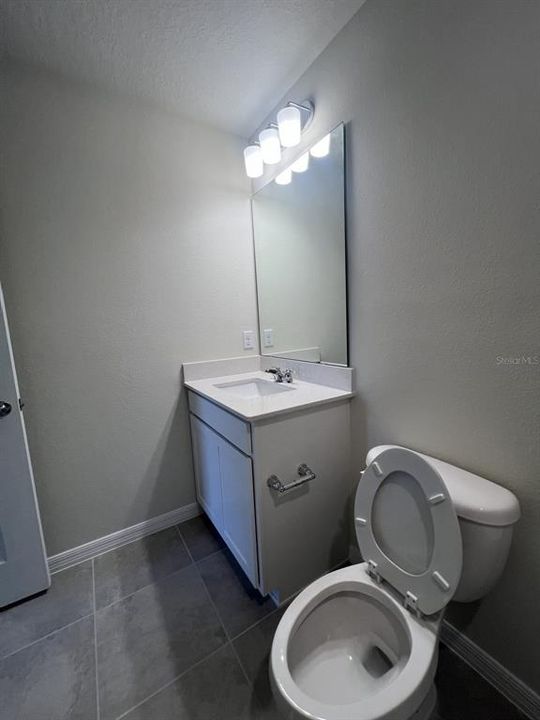 For Rent: $2,400 (3 beds, 2 baths, 1568 Square Feet)