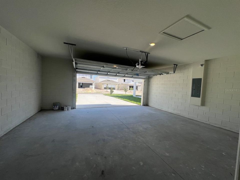 For Rent: $2,400 (3 beds, 2 baths, 1568 Square Feet)