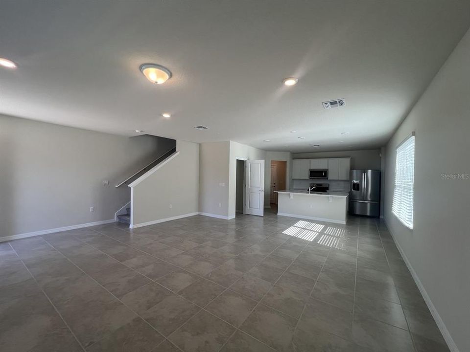 For Rent: $2,400 (3 beds, 2 baths, 1568 Square Feet)