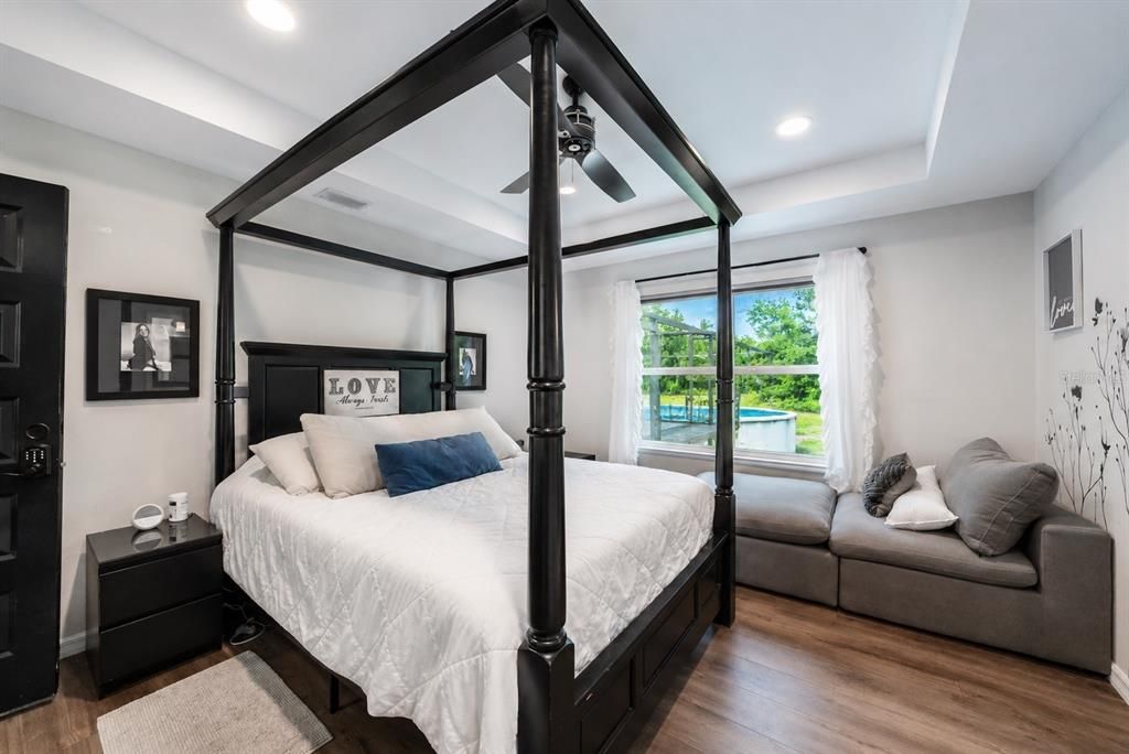 For Sale: $314,999 (3 beds, 2 baths, 1358 Square Feet)