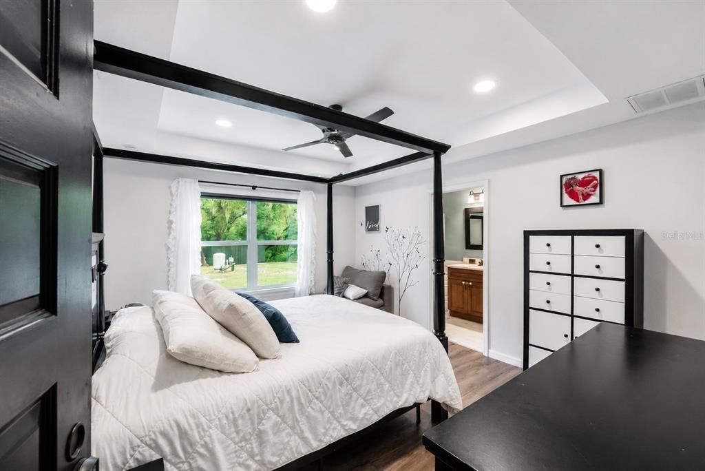 For Sale: $314,999 (3 beds, 2 baths, 1358 Square Feet)