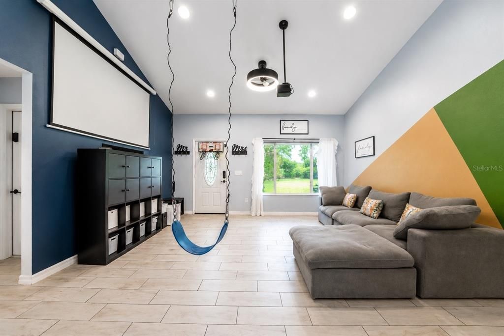 For Sale: $314,999 (3 beds, 2 baths, 1358 Square Feet)