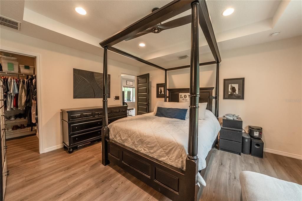 For Sale: $314,999 (3 beds, 2 baths, 1358 Square Feet)