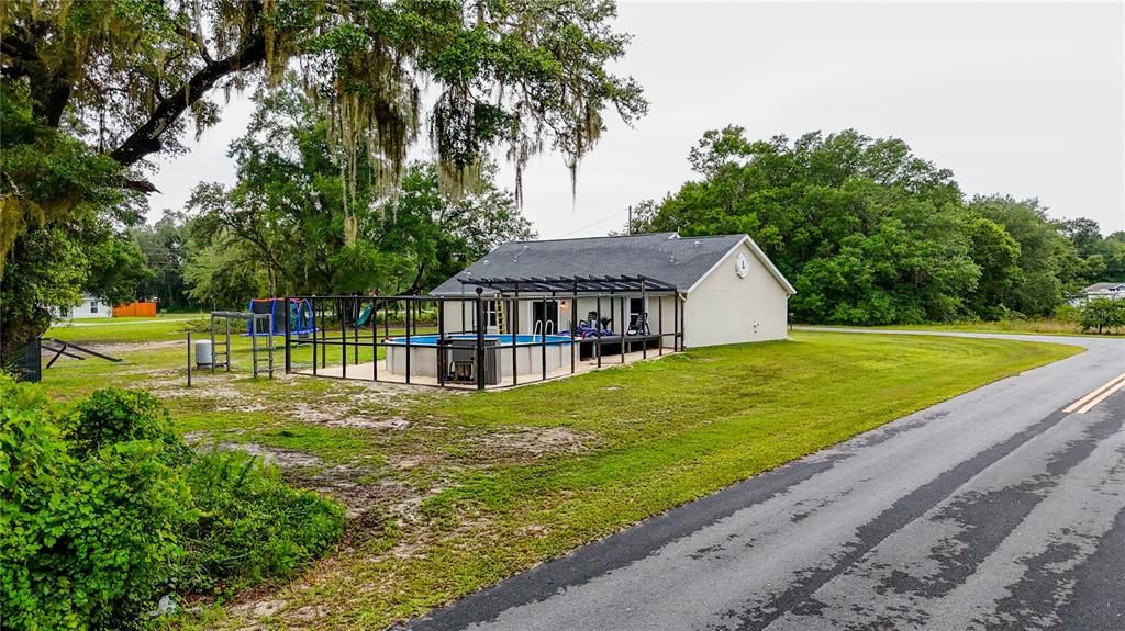 For Sale: $314,999 (3 beds, 2 baths, 1358 Square Feet)