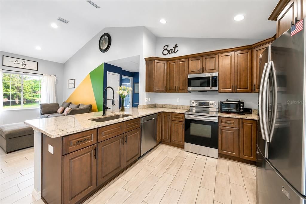 For Sale: $314,999 (3 beds, 2 baths, 1358 Square Feet)