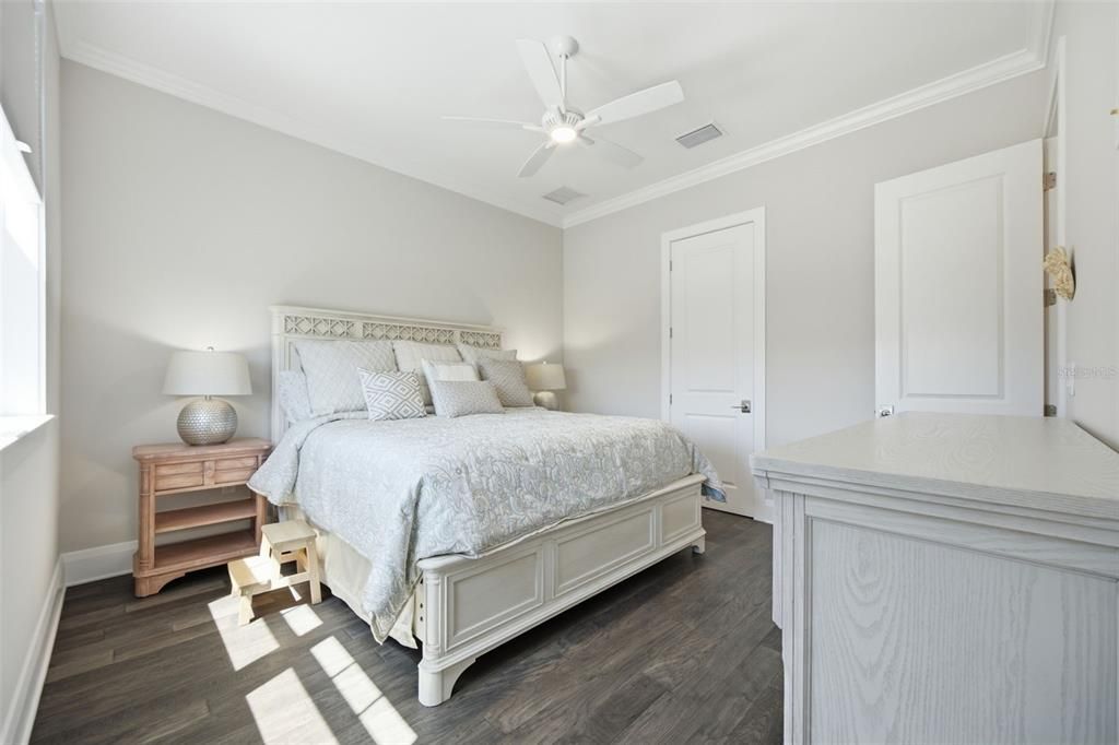 For Sale: $2,699,000 (5 beds, 4 baths, 4202 Square Feet)